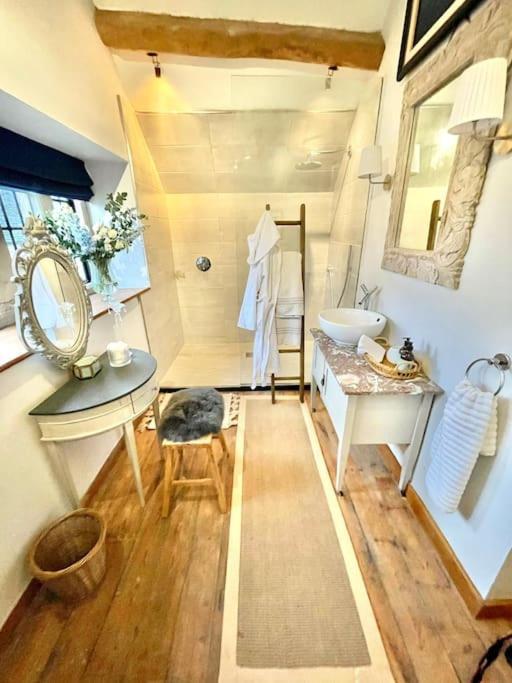 Fordview Cottage Is Full Of Cotwolds Charm Upper Slaughter Exteriör bild